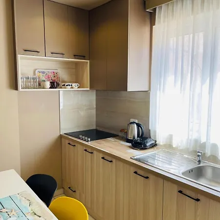 Eliona Apartment *